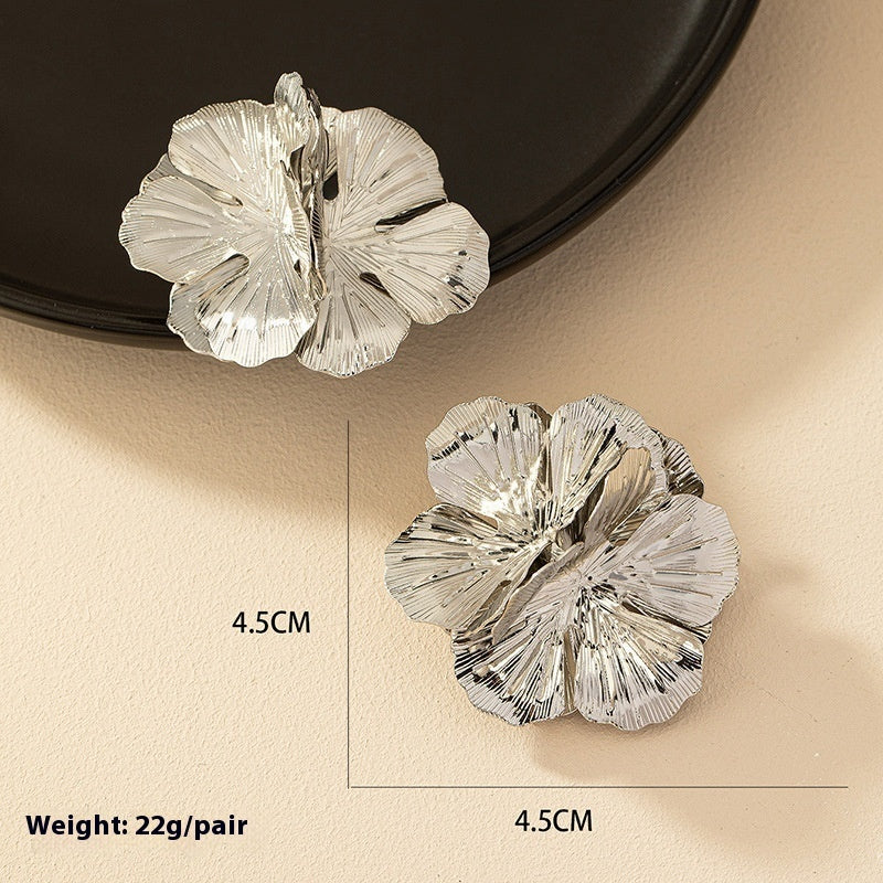 Geometric Cold Wind Electroplated Metal Plant Flower Earrings