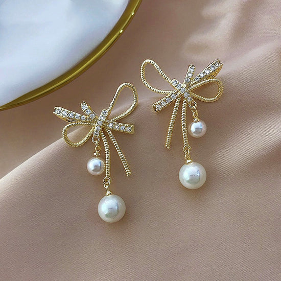 Bow Pearl Stud Earrings