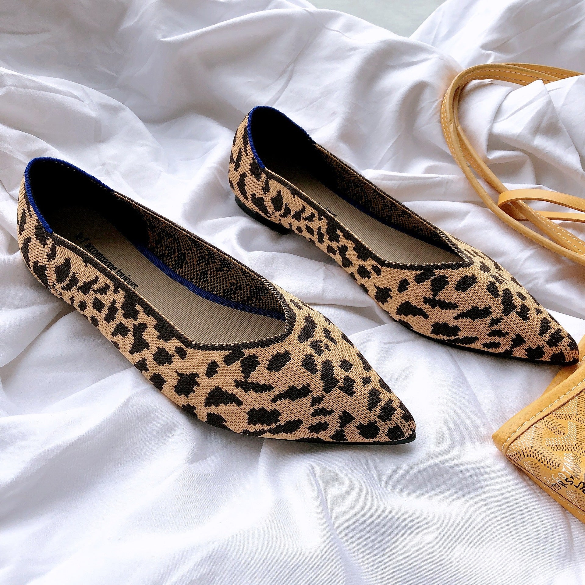 Pedal Shoes Pointed Flats for Women