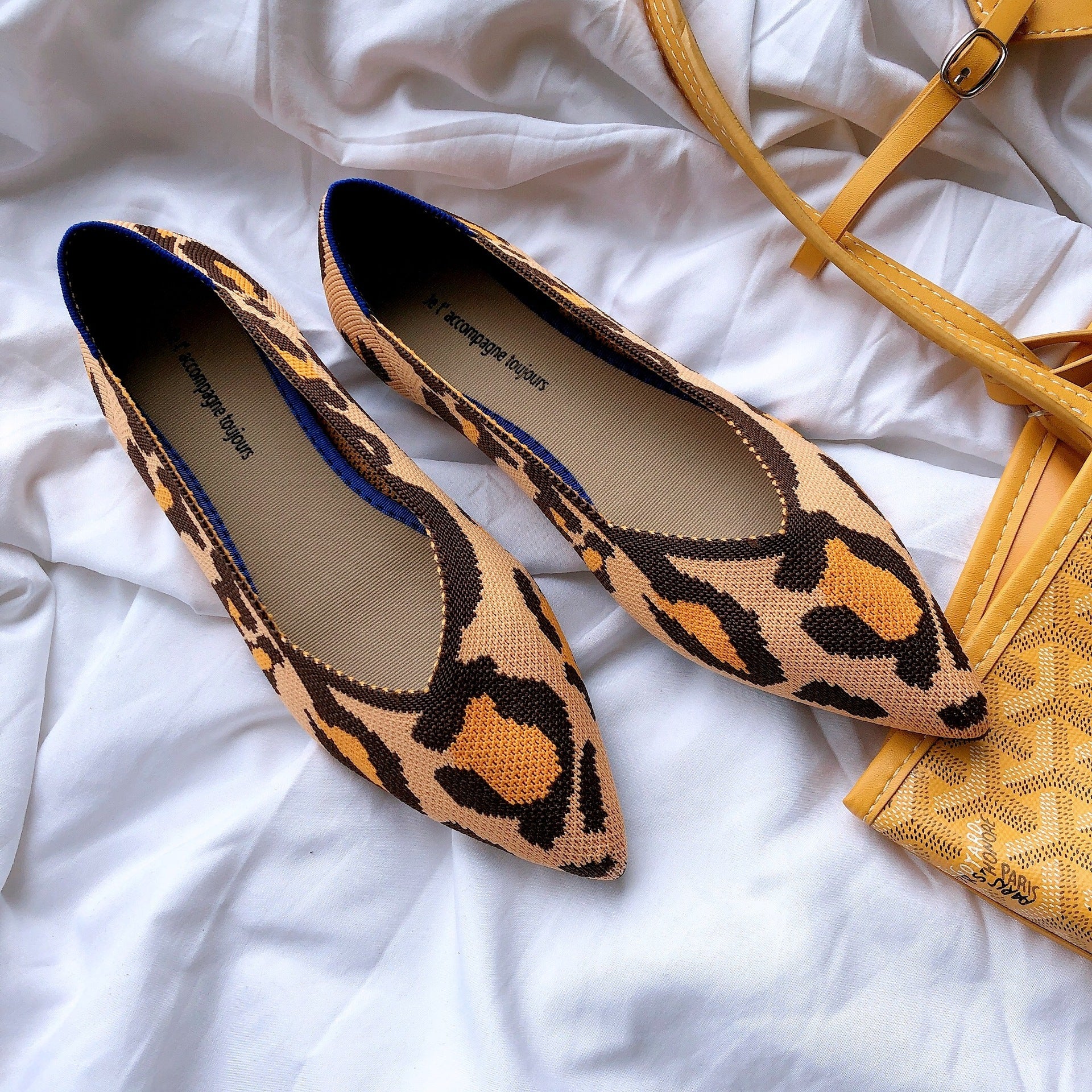 Pedal Shoes Pointed Flats for Women