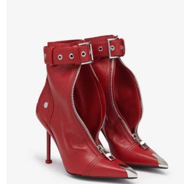 Shaped High Heeled Metal Pointed Buckle Boots