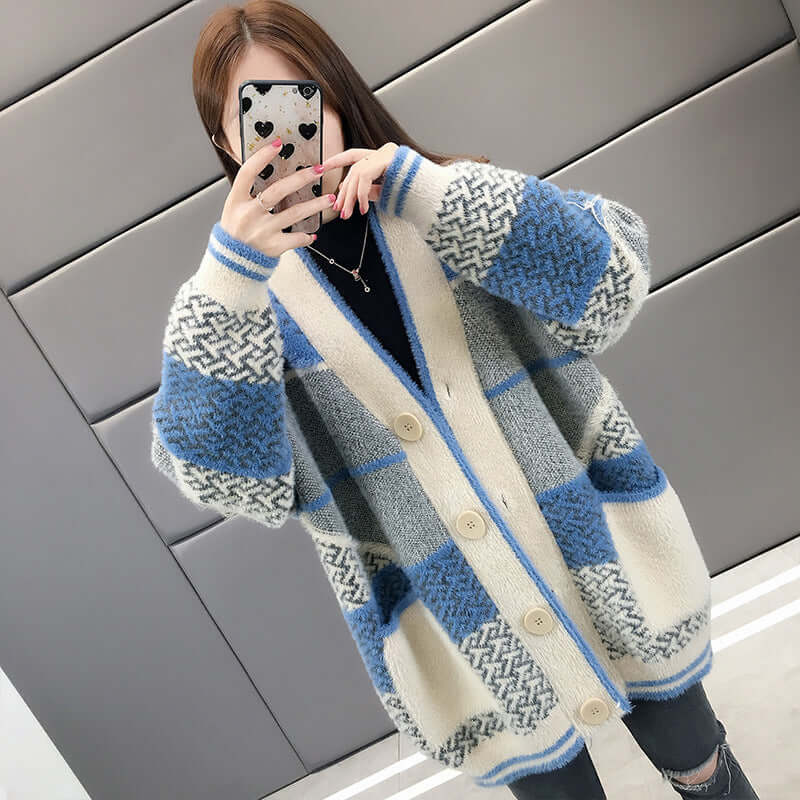 Loose Casual Ladies Sweaters For Outer Wear - Product information: Main fabric composition: mink hair Style: OL commuting Pattern: Floral Edition type: Loose Collar type: V-neck Popular elements: embroidery, color contrast, stitching Craft: collage/splici