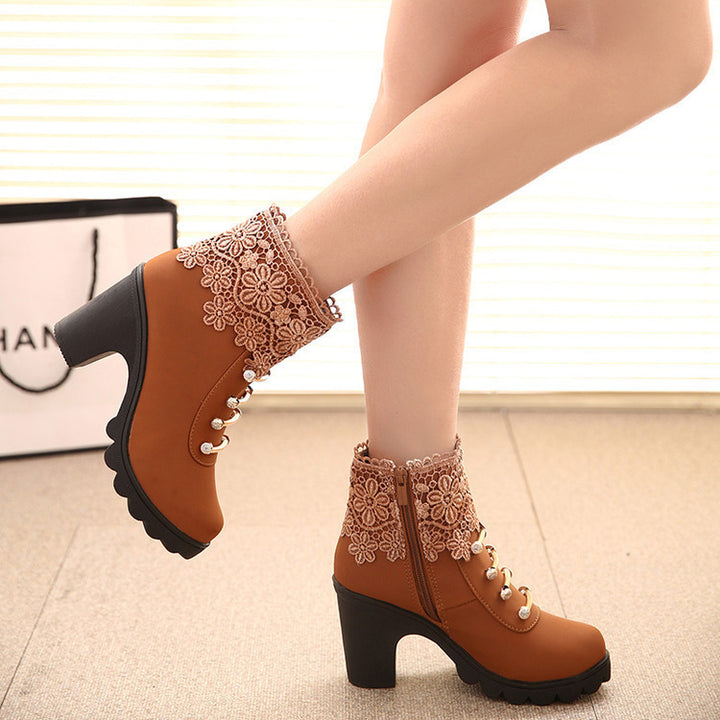 Lace fringed anti slip Martin boots