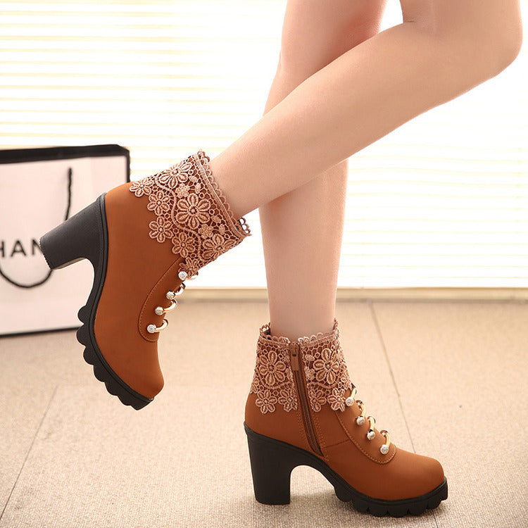 Lace fringed anti slip Martin boots
