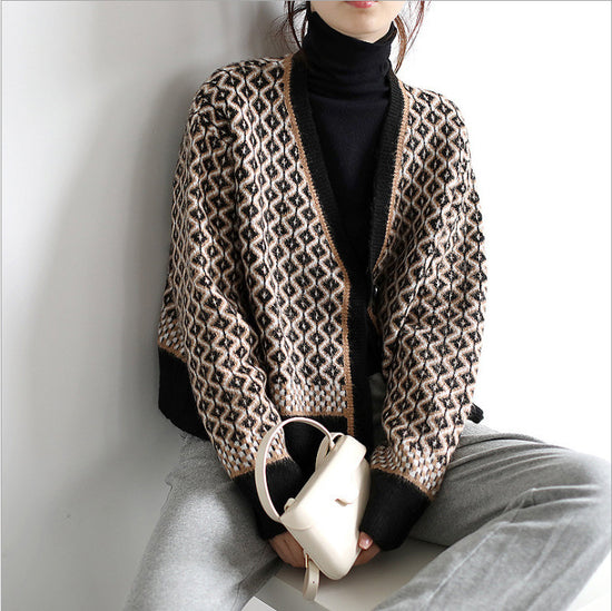 Contrasting Color V-Neck Diamond Knit Cardigan Women