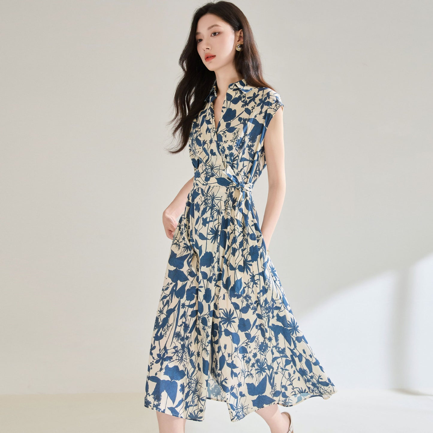 Women's Blue And White Printing Temperament Dress