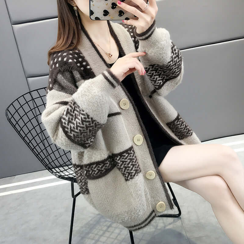 Loose Casual Ladies Sweaters For Outer Wear - Product information: Main fabric composition: mink hair Style: OL commuting Pattern: Floral Edition type: Loose Collar type: V-neck Popular elements: embroidery, color contrast, stitching Craft: collage/splici