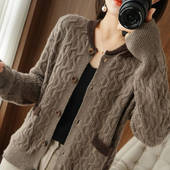New Twisted Round Neck Cardigan
